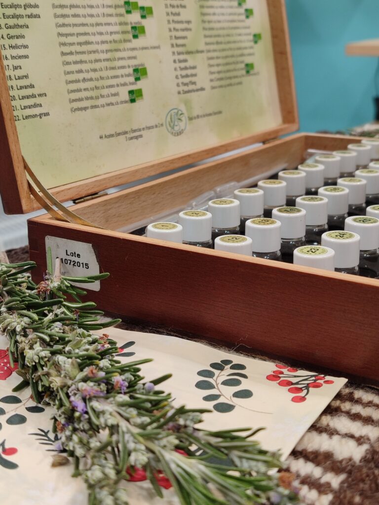 Productos aromáticos disponibles en el local de Ana Caballero Molina